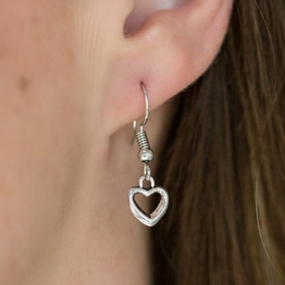 "Bountiful Hearts"-Filigree Silver Heart Necklace - Picture 3 of 4